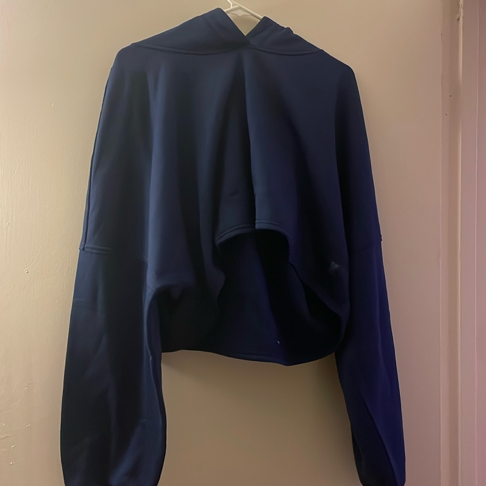 Women’s navy blue crop top hoodie